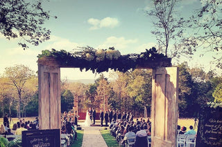 stone-gate-farm:-the-barn,-the-guest-house-and-the-manor-at-twin-oaks-bed-&-breakfast